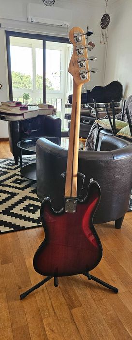 contrabaixo squier fender - seminovo - ótimo preço