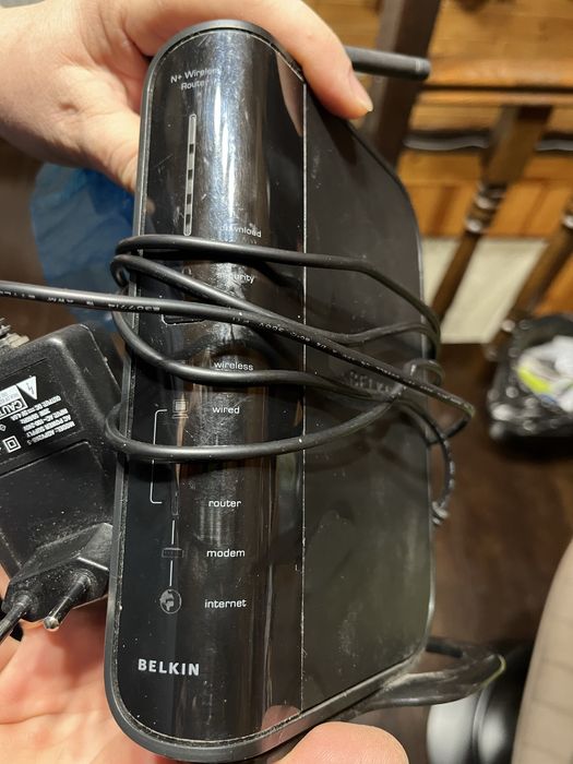 Роутер Belkin f5d8235 4 v1