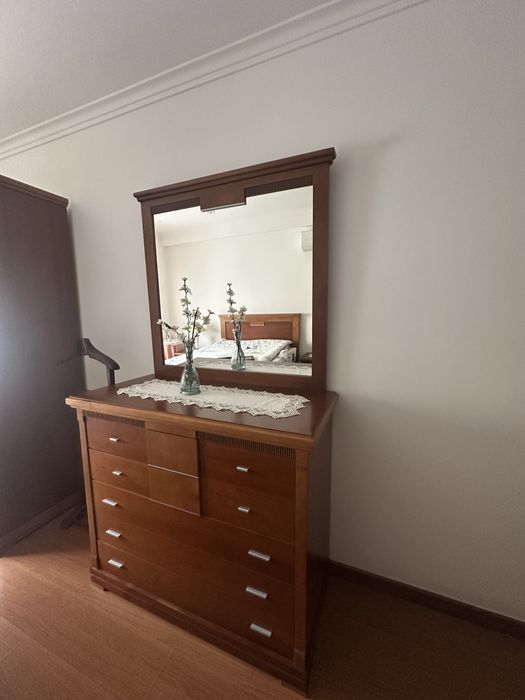 Cómoda com espelho