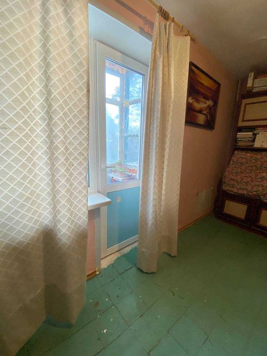 Продаж 2 к квартири вул. Суворова 13, р-н Тітова.