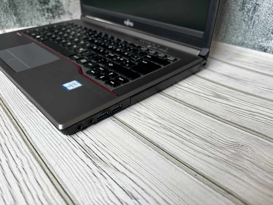 Ноутбук Fujitsu LIFEBOOK E746 14.0"\і5-6200U\опт\SSD\Гарантія 9 міс