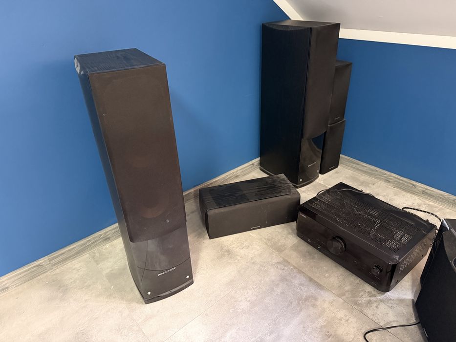 Yamaha MusicCast RX-V4A Pure Acoustics Nova 6  + Subwoofer NS-SW300