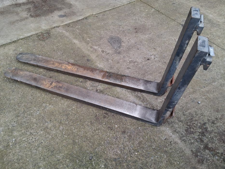 Widly wózek widlowy ladowarka ,tur