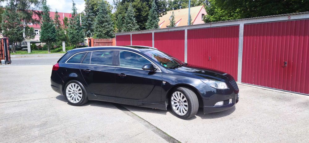 Opel Insignia - wersja Sports Tourer. Bogate wnętrze! Fotele Recaro