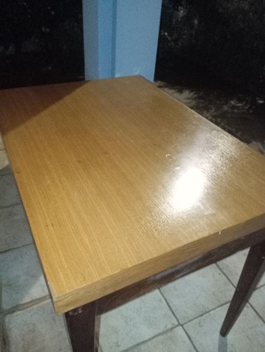 Mesa de cozinha estilo antigo