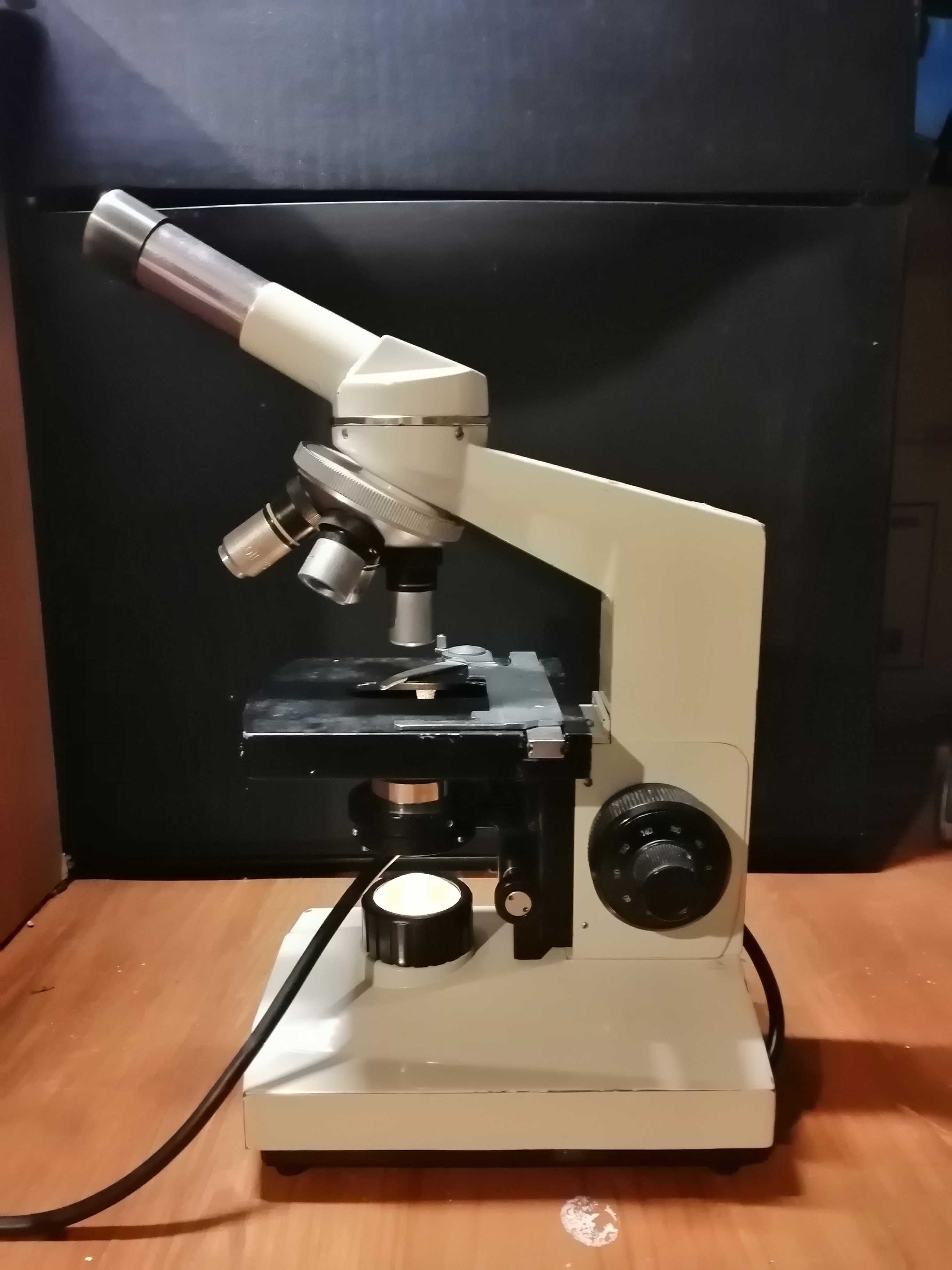 Microscópio Monocular Modelo 109 - URA TECHNCS