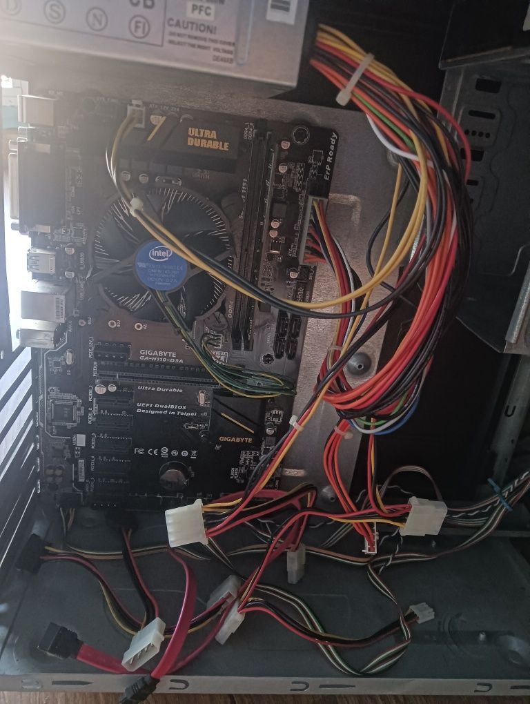 Vendo PC I5,falta  fonte alimentação e memórias ddr4