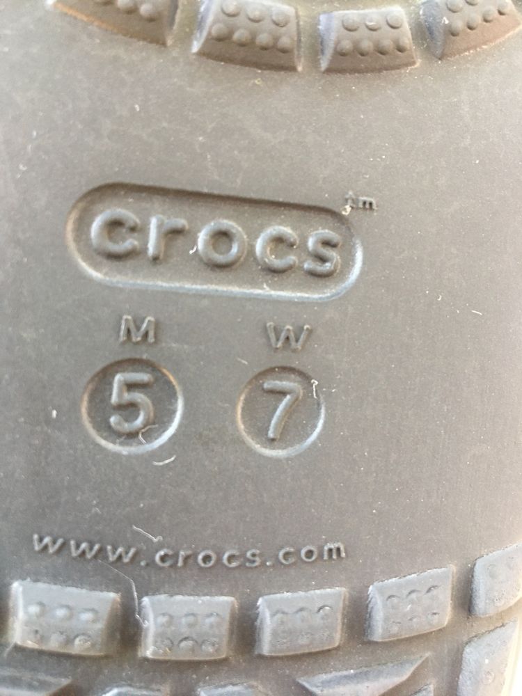 Crocs klapki 37-38 czarne M5 W7