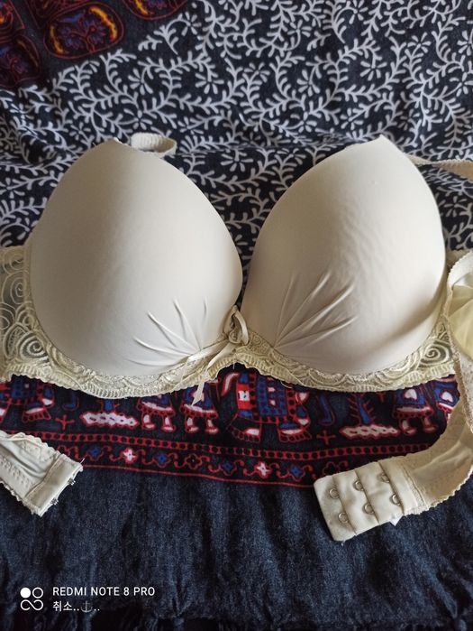 Бюстгальтер на выбор.