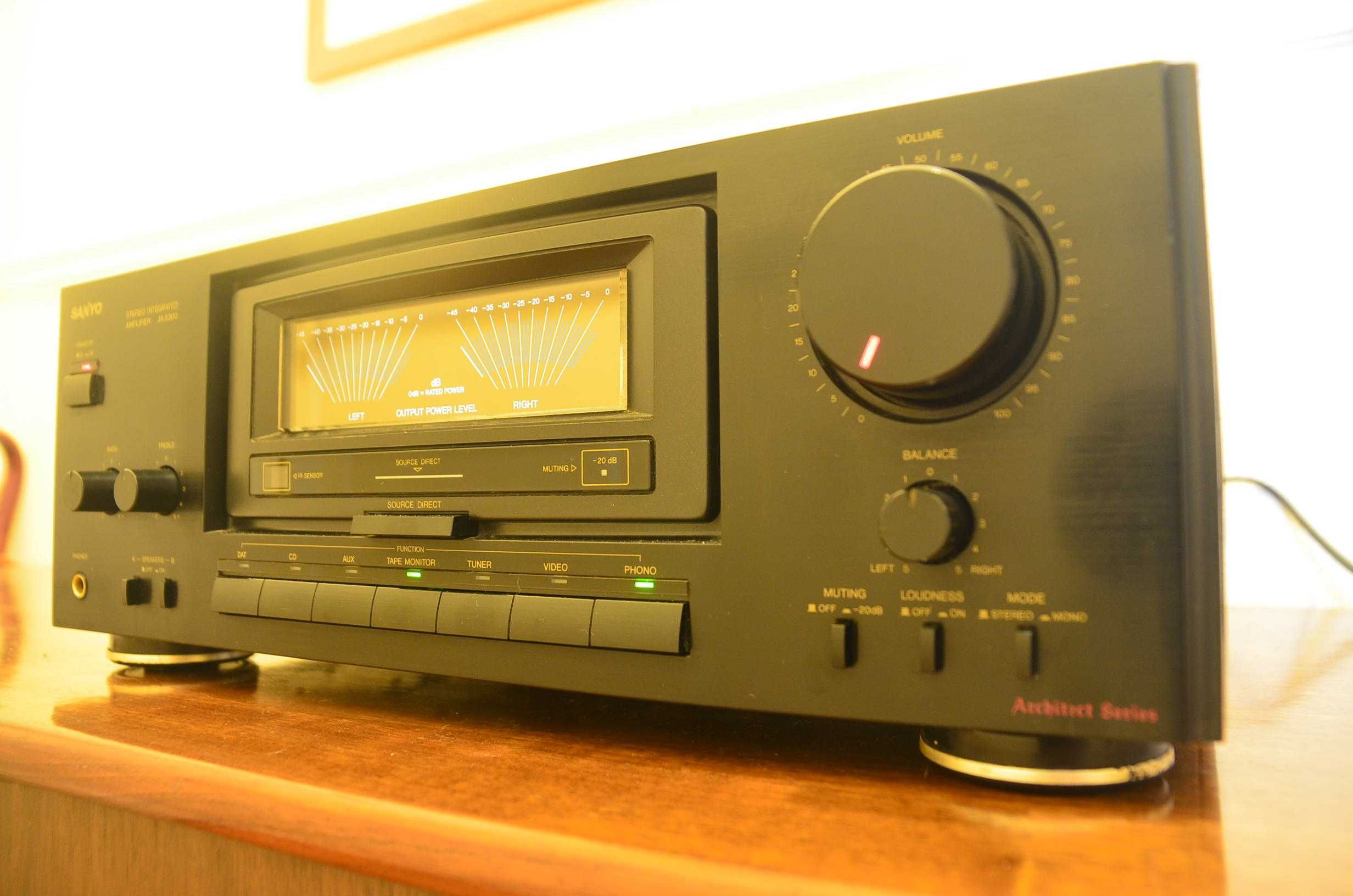 Amplificador Sanyo JA8300