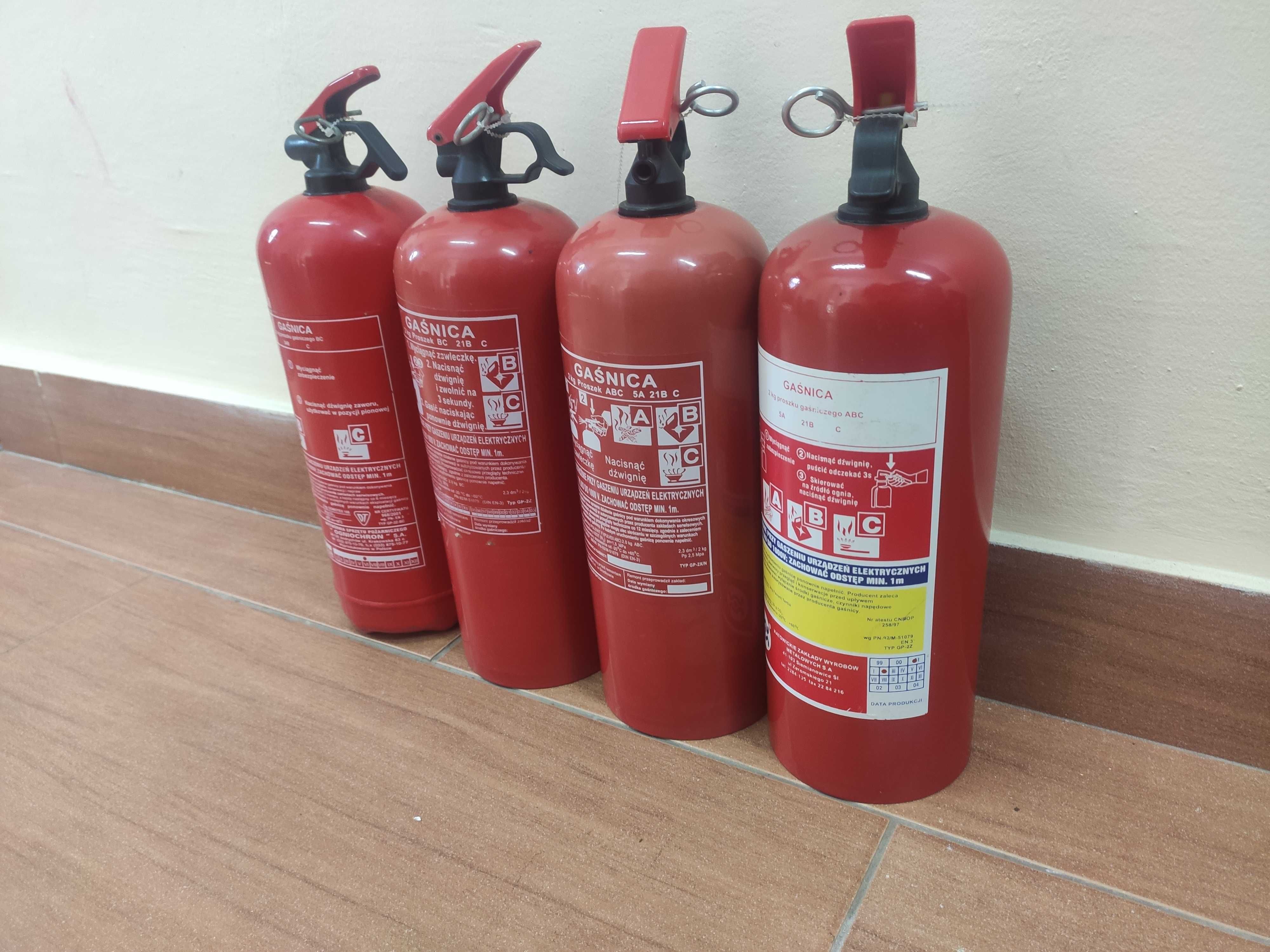 Gaśnica proszkowa 2kg z proszkiem ABC, GP2z