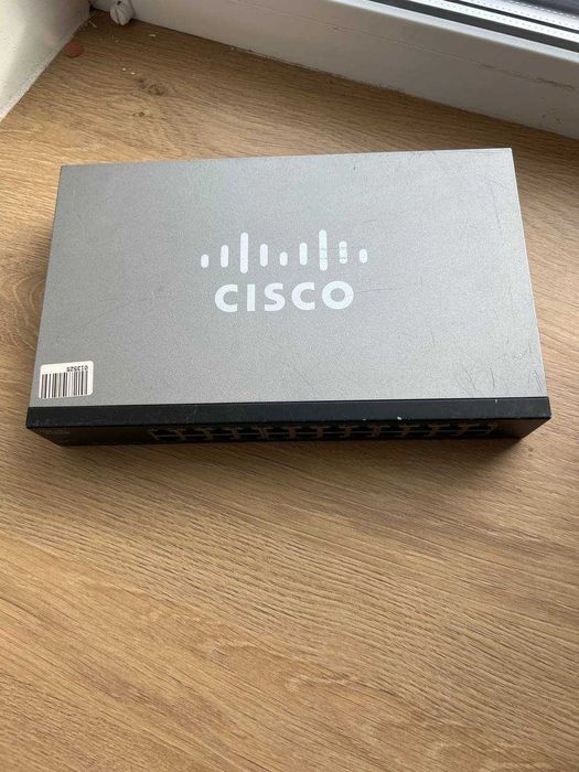 Коммутатор Свіч Cisco SF100+24 v2
