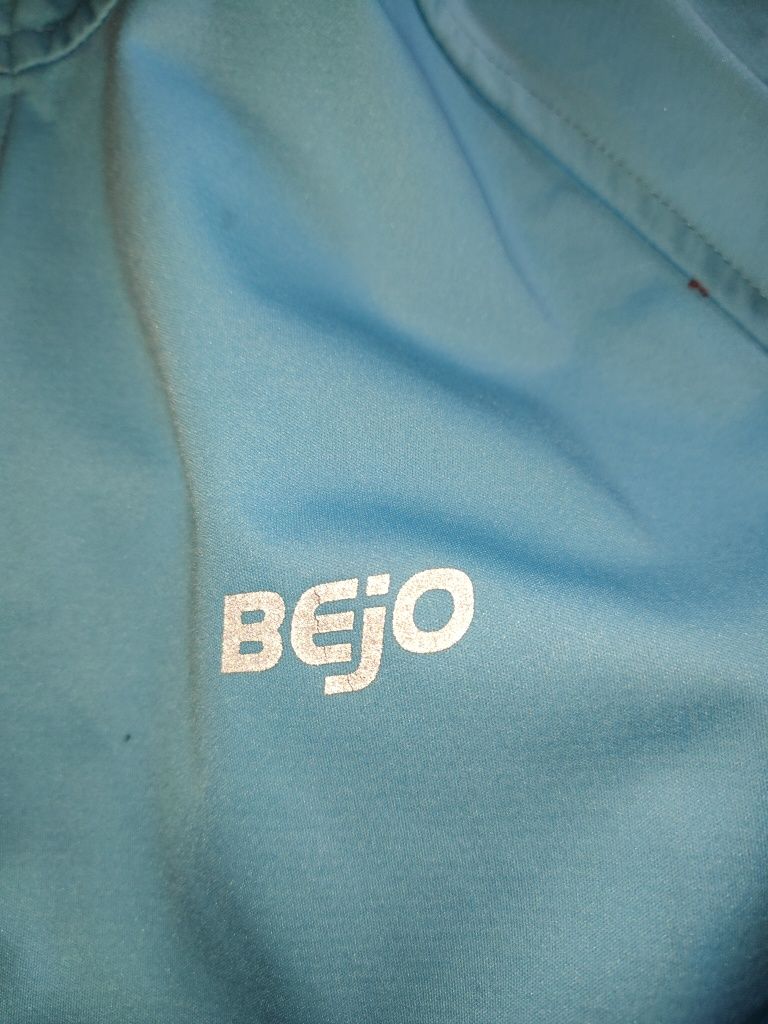 Używany dziecięcy softshell Bejo 158.