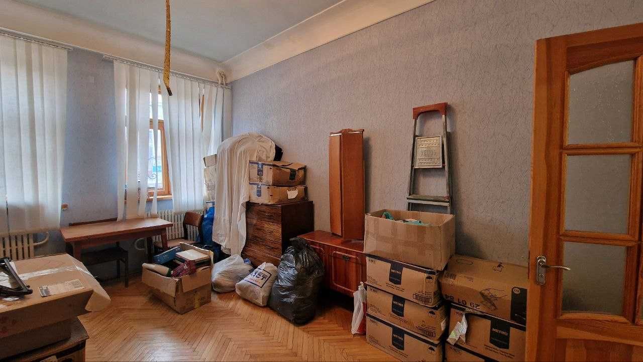 DC S4 Продам 2 комнатную квартиру сталинка Центр Алчевских