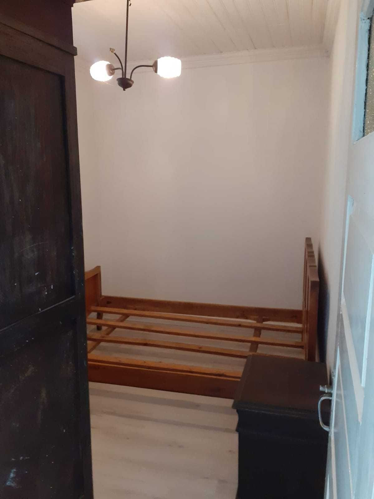 Moradia T2 com pequeno terraço