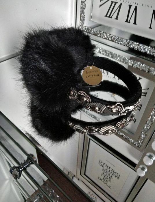 Zimowe nauszniki futrzane czarne błyszczące nowe z metką futerko