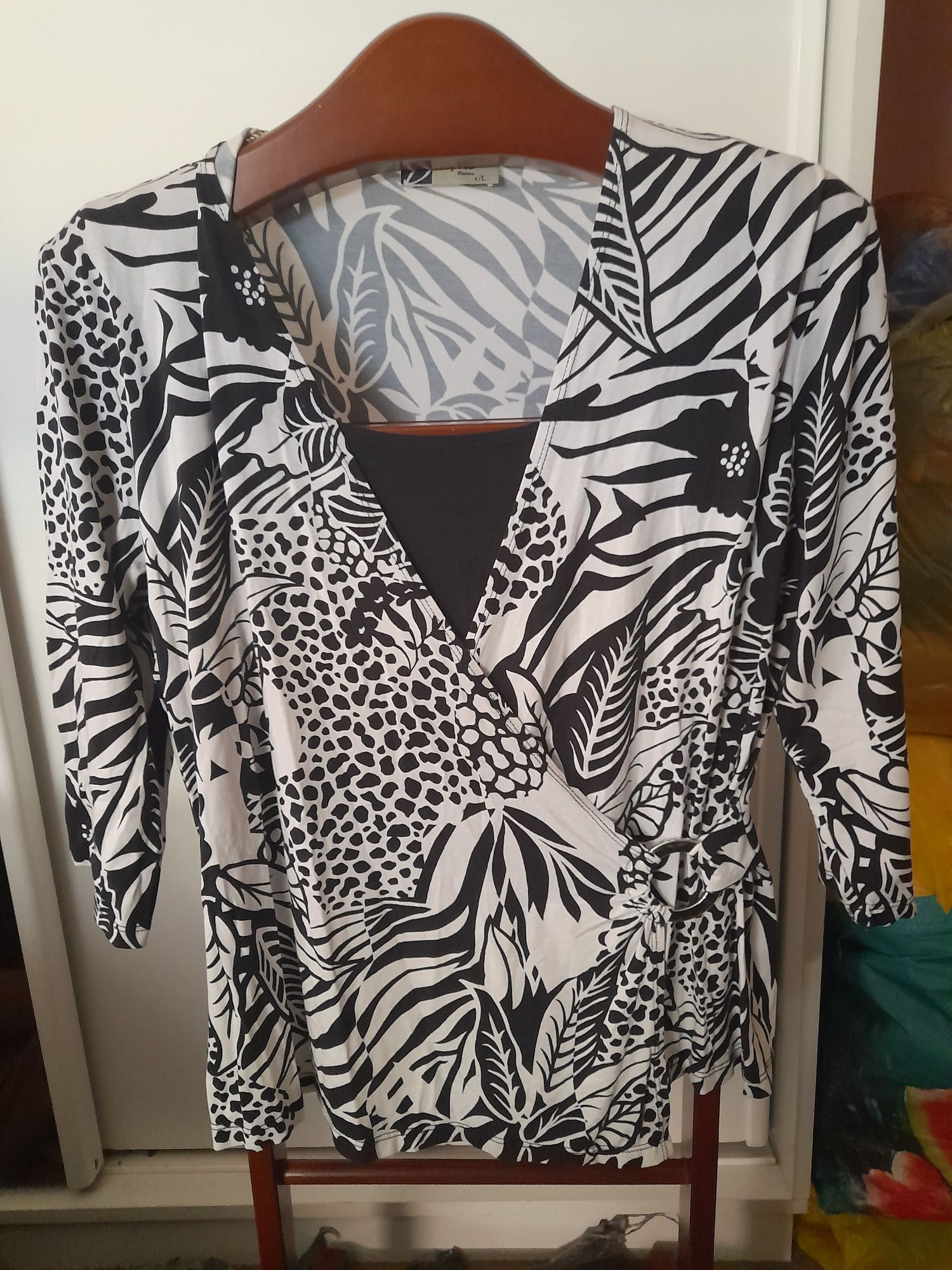 Roupa de senhora - Tamanho L