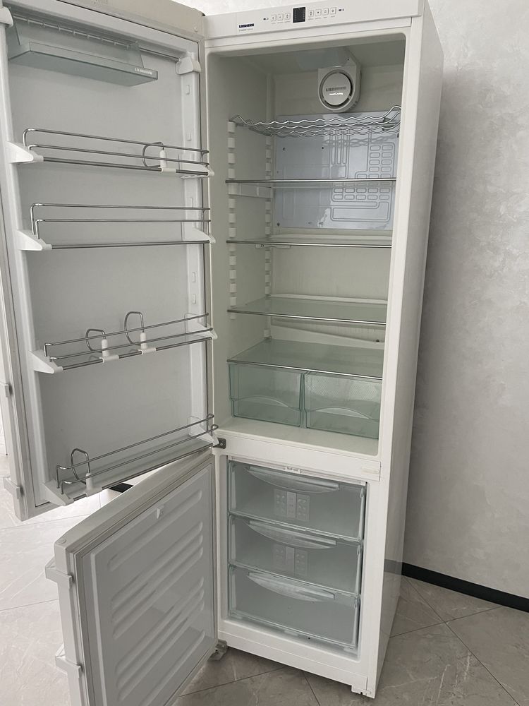Холодильник 2 м Liebherr лібхер cnp 4013