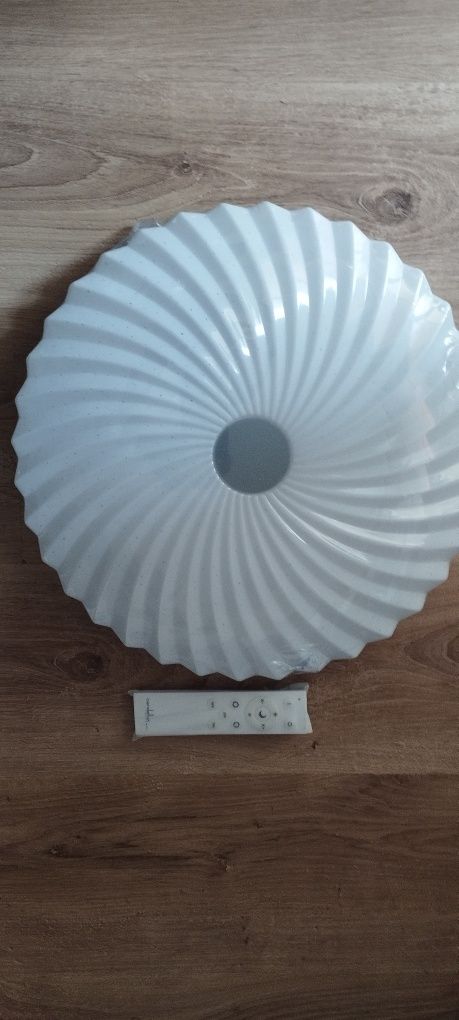 Nowa lampa salipso LED