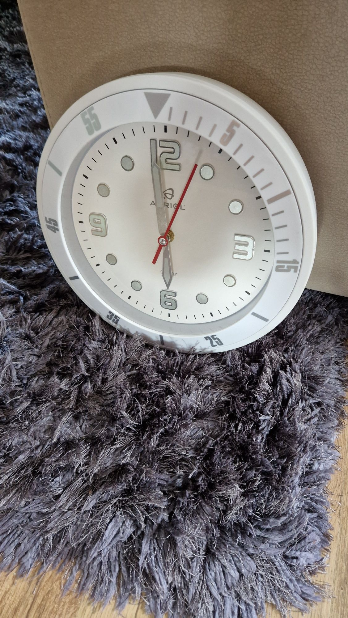 Zegar ścienny biały ikea