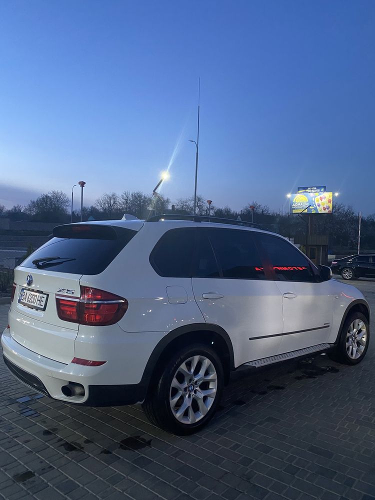 Позашляховик BMW X5 e70