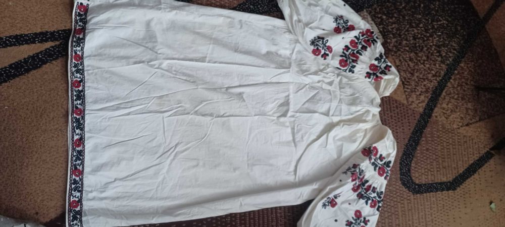 Старовинна вишиванка тамбуром