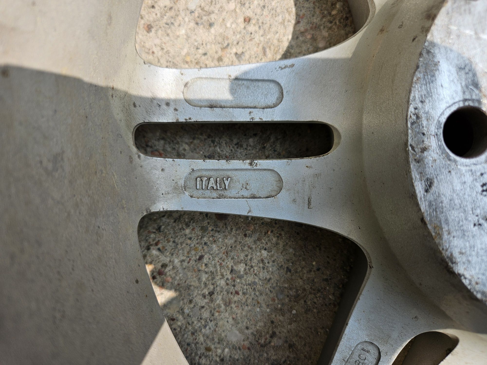 Felgi aluminiowe R15 razem z oponami