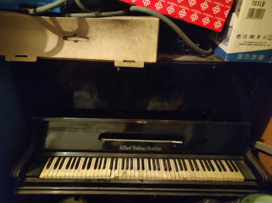 Pianino Alfred Hüttner Breslau