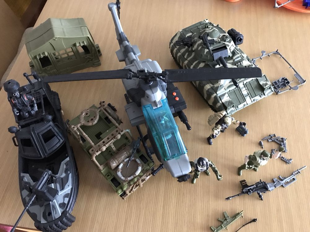 Lote de brinquedos de ação militar