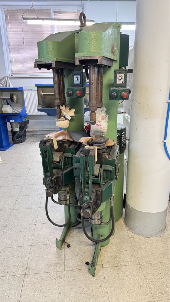 Prasa do klejenia spodow SIGMA Maszyny Obuwnicze