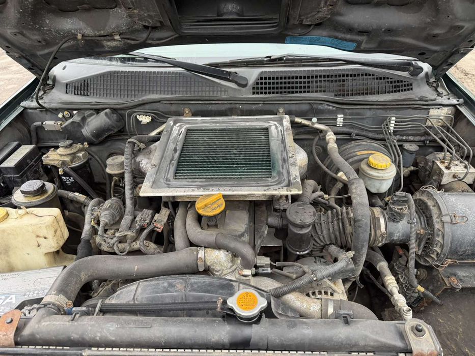 Nissan Terrano 2001рік 2,7дизель повний привід 4х4