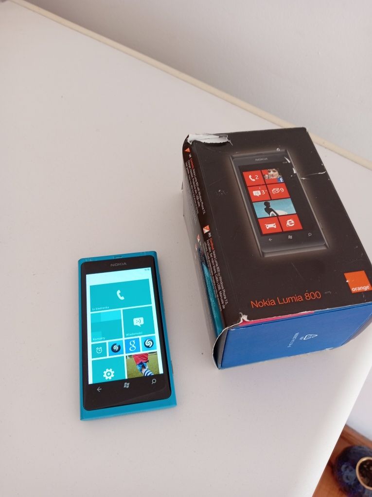 Telefon Nokia Lumia 800 klasyk smartfon