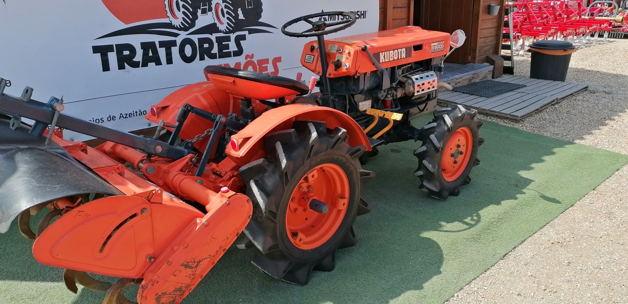 KUBOTA B6000 4X4 /15cv /frese /Impecável