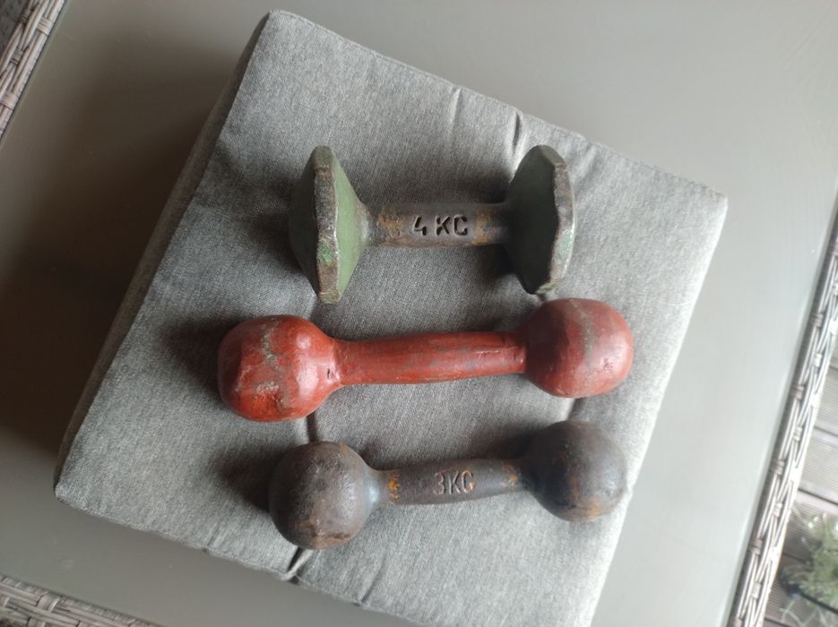 Stare hantle PRL 3 sztuki, zestaw 3kg 4kg  żeliwne