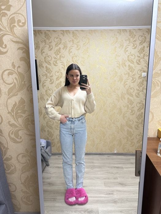 Жіночі джинси в світло блакитному відтінку