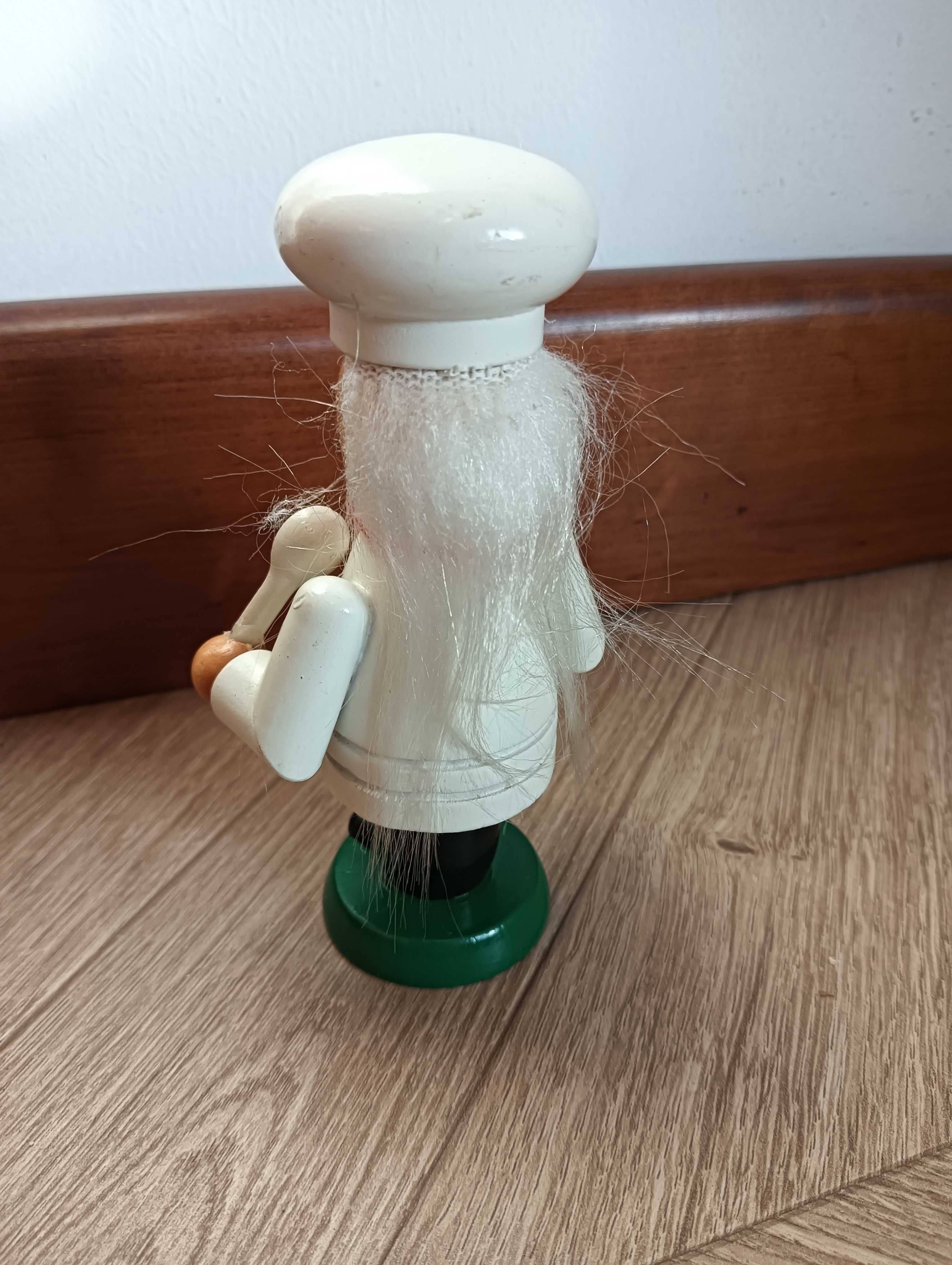Drewniana figurka dziadek palacz - kucharz na kadzidełko
