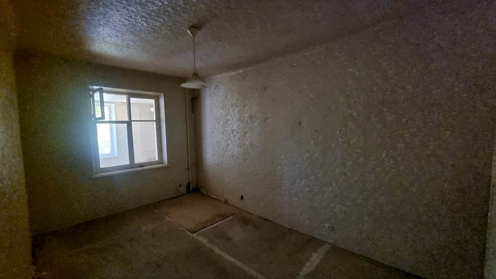 Продам  3 кімнатну квартиру центр окремий вхід 90 м.кв.