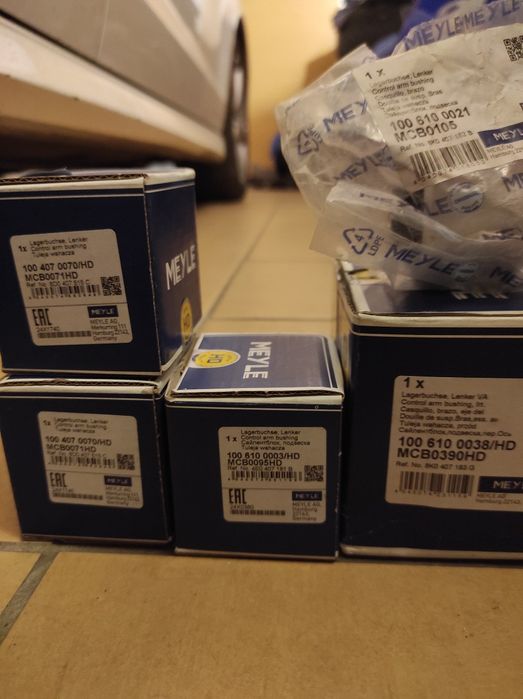 Zestaw tulei wahaczay przednich audi Q5