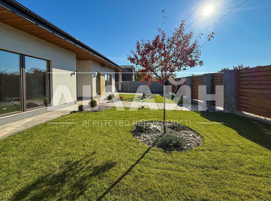 Новий казковий будиночок в гарному районі