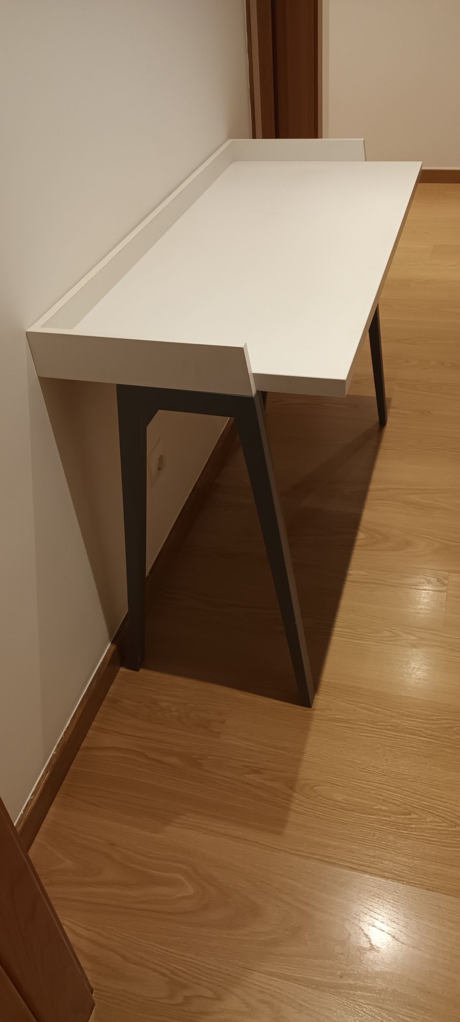 Secretaria / mesa / aparador - LUXO - Lagos/Algarve