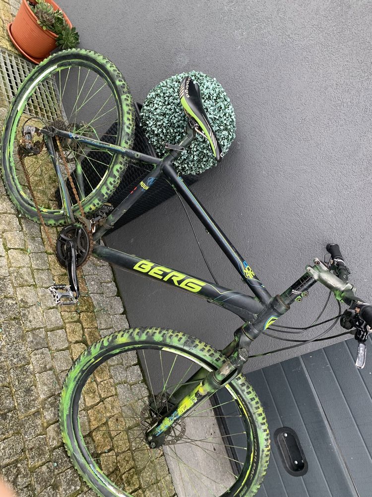 Bicicleta por 120€ estado bom