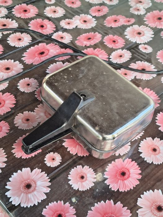 Вафельныца 1988 года в кафе.