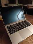 Sprzedam MacBook Air 13,3 cala ( 2560 x 1600 )