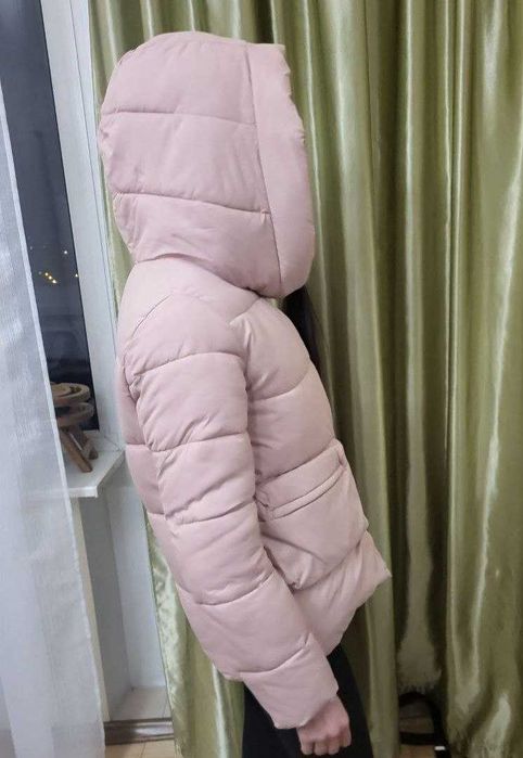 Жіноча коротка зимова куртка з капюшоном | Розмір S