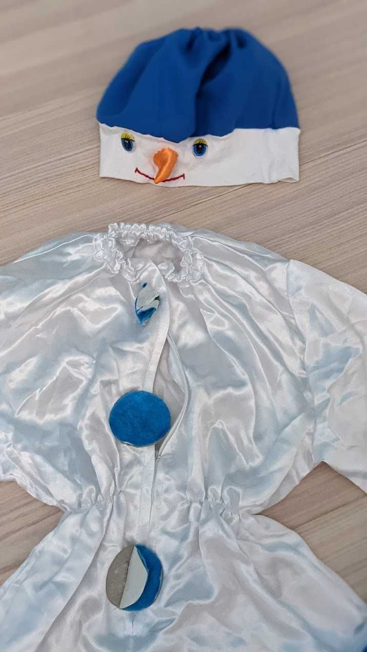 Костюм снеговика на утренник . нужен ремонт пуговиц (картон+ткань)