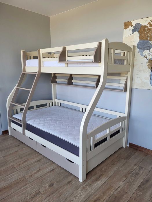 Ліжко двоярусне з масиву з 2 матрацами