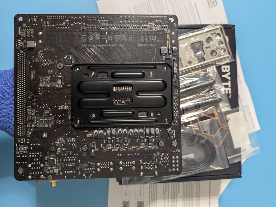 гарантія Gigabyte b650i ax itx