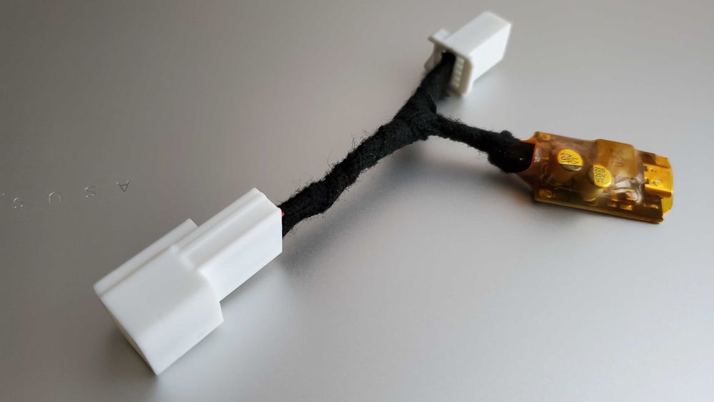 Блок живлення відеореєстратора на Dodge Challenger\Charger