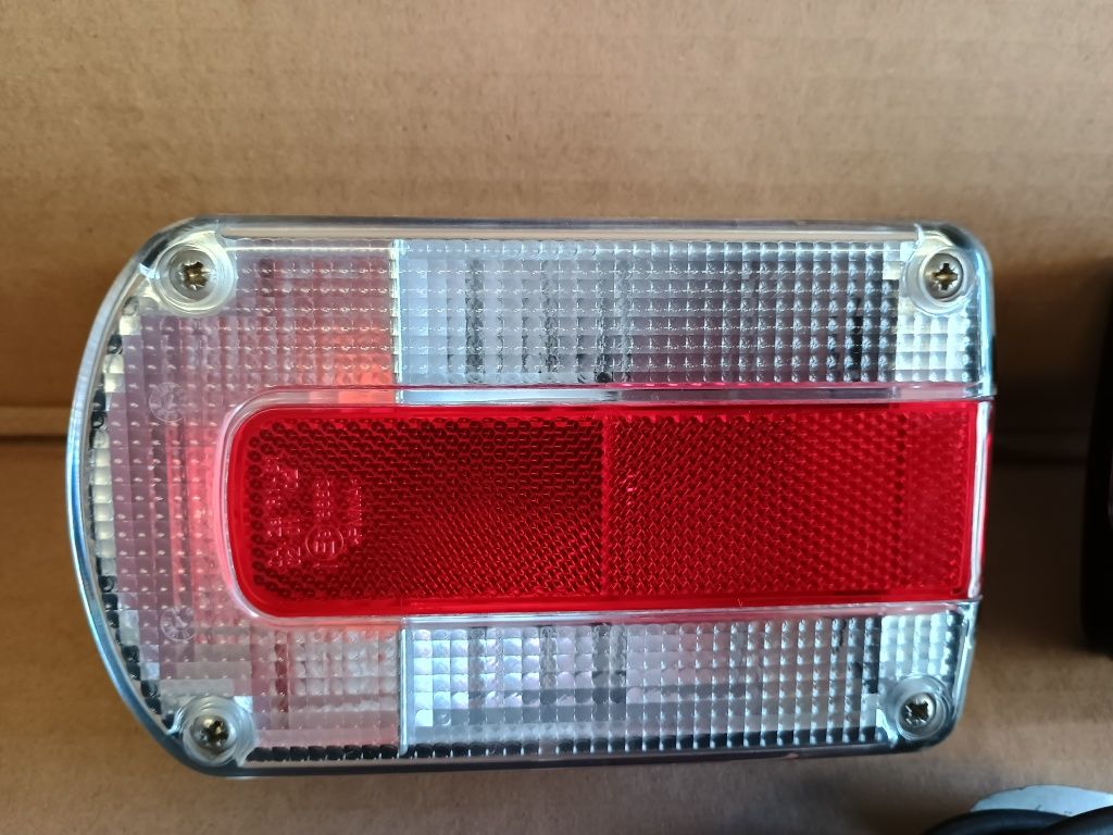 Lampy Thule zestaw 7 pin