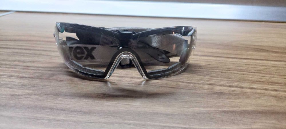 okulary ochronne UVEX pheos guard doskonała ochrona oczu